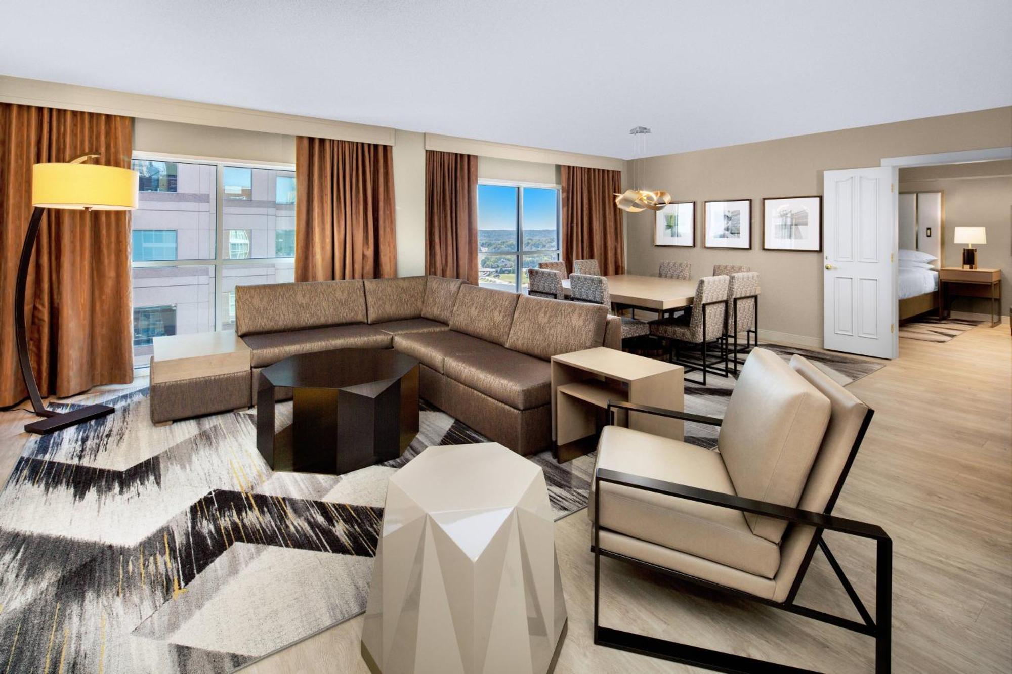 Sheraton Raleigh Hotel Buitenkant foto