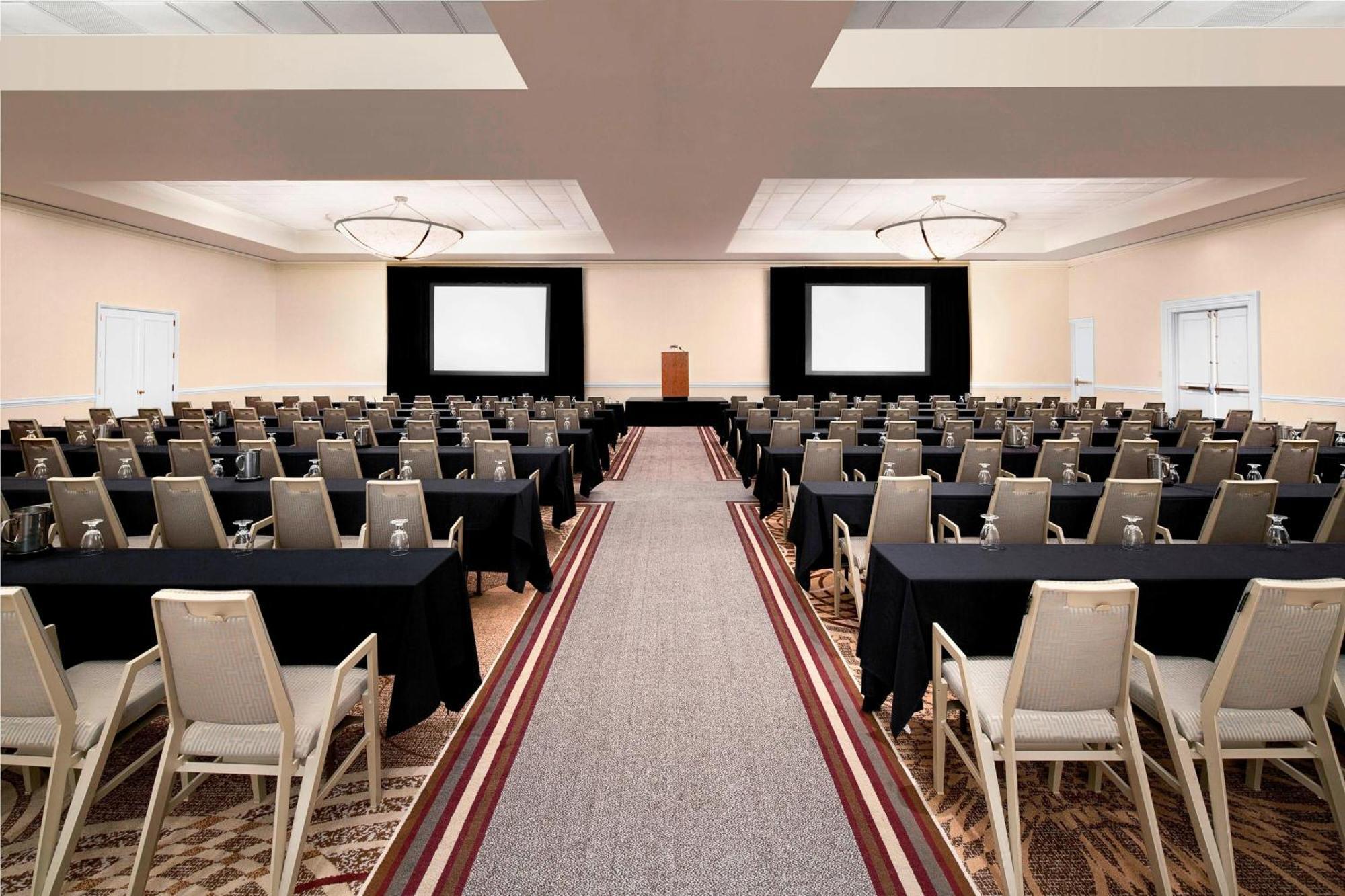 Sheraton Raleigh Hotel Buitenkant foto