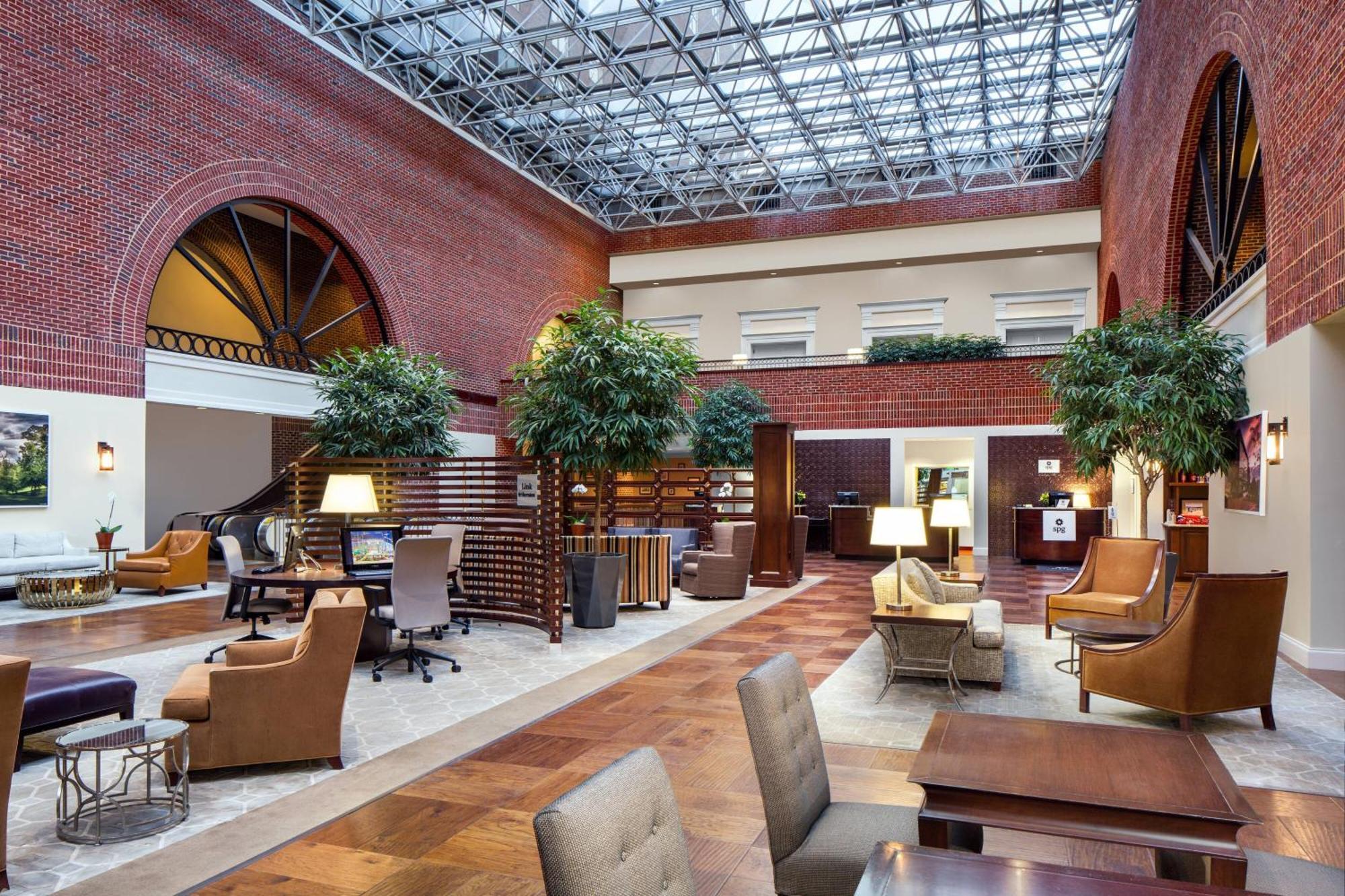 Sheraton Raleigh Hotel Buitenkant foto