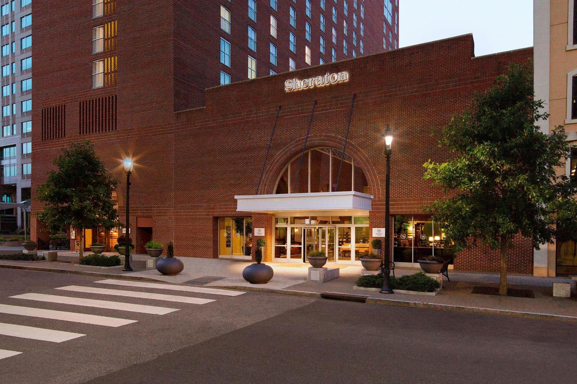 Sheraton Raleigh Hotel Buitenkant foto